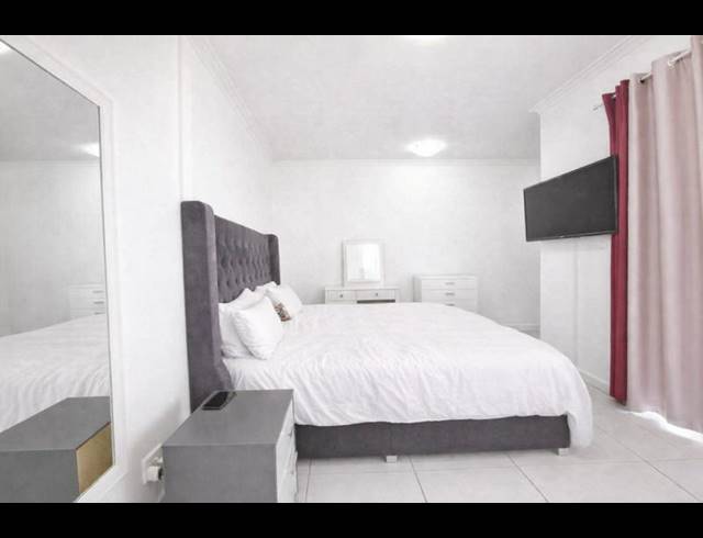 2 BEDROOM APARTMENT FOR SALE IN UMHLANGA RIDGE